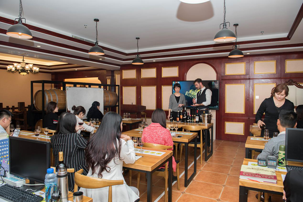 藍菲紅酒銷量暴漲,法酒莊訪華進一步加深戰略合作